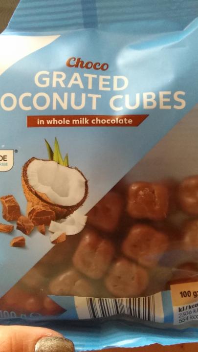 Fotografie - Choco grated coconut cubes