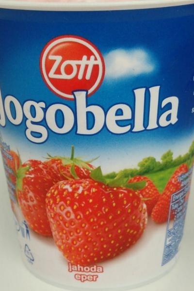 Fotografie - Jogobella jogurt jahoda 2,7% tuku Zott