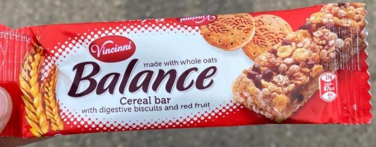 Fotografie - Balance Cereal bar with digestive biscuits and red fruit Vincinni