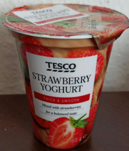 Fotografie - Strawberry yoghurt Thick and smooth TESCO