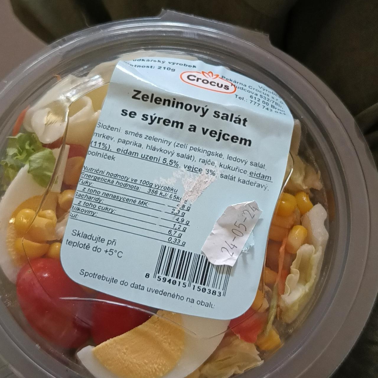 Fotografie - Zeleninový salát se sýrem a vejcem Crocus