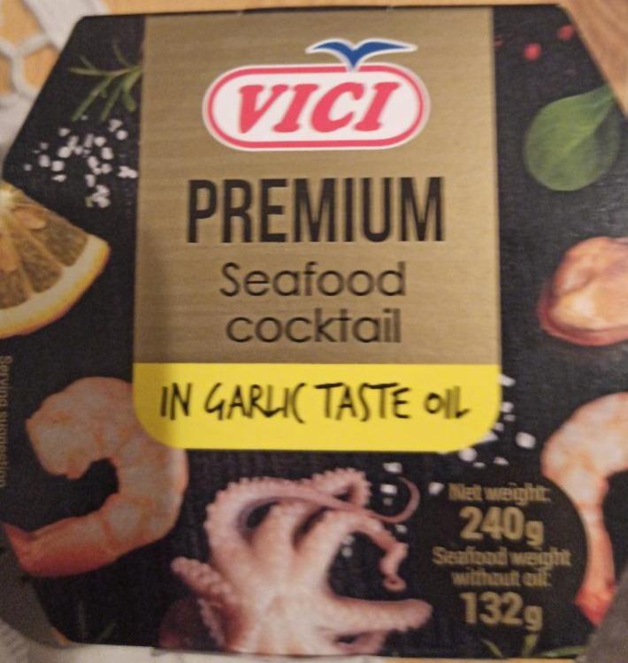 Fotografie - Premium Seafood cocktail in Garlic Taste Oil Vici