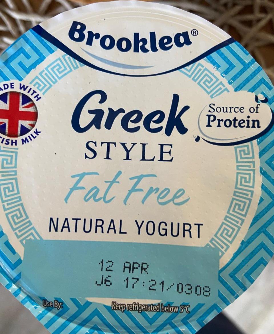 Fotografie - Greek style fat free Natural Yogurt Brooklea