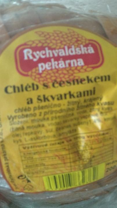 Fotografie - Chléb s česnekem a škvarkami Rychvaldská pekárna