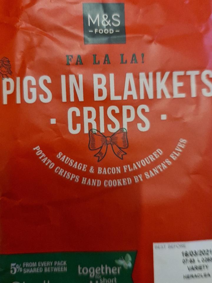 Fotografie - Pigs in Blankets Crisps Sausage & Bacon M&S Food