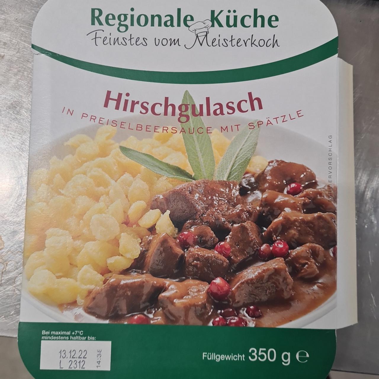 Fotografie - Hirschgulasch in preiselbeersauce mit spätzle Regionale Küche