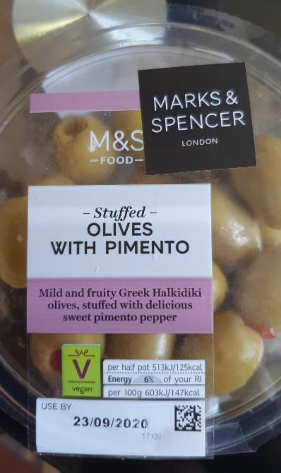 Fotografie - Stuffed Olives with Pimento M&S Food