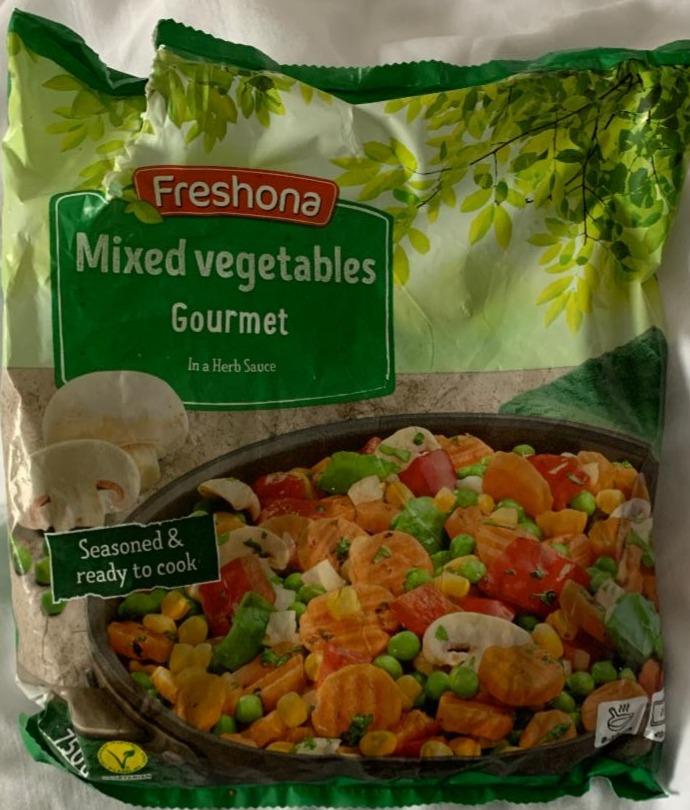 Fotografie - Mixed Vegetables Gourmet in a Herb Sauce Freshona