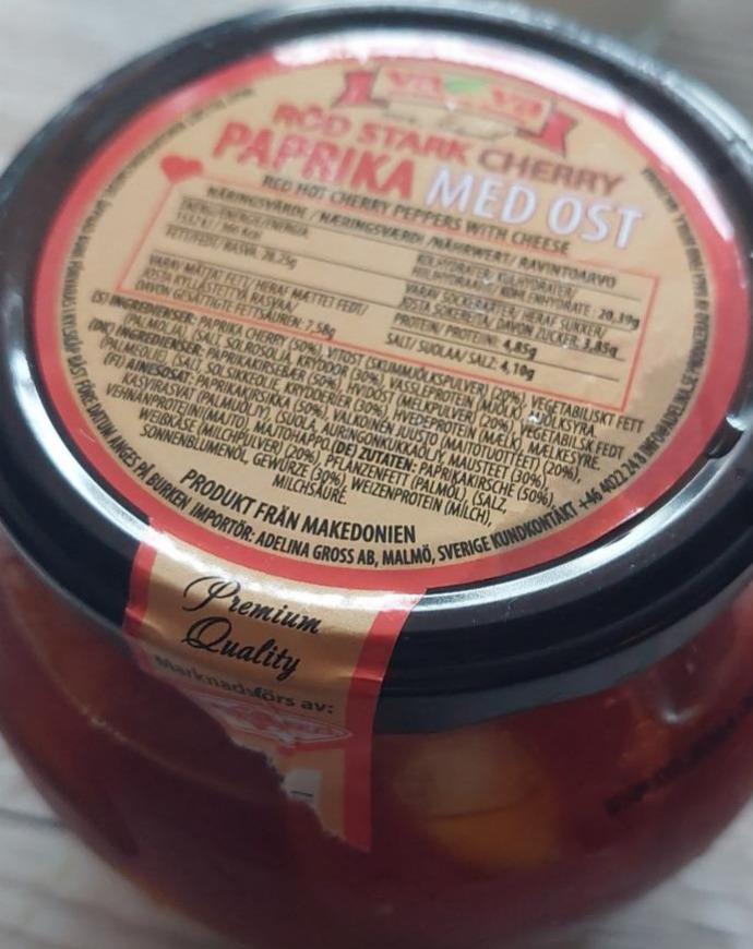 Fotografie - rod sterkt cherry paprika med ost