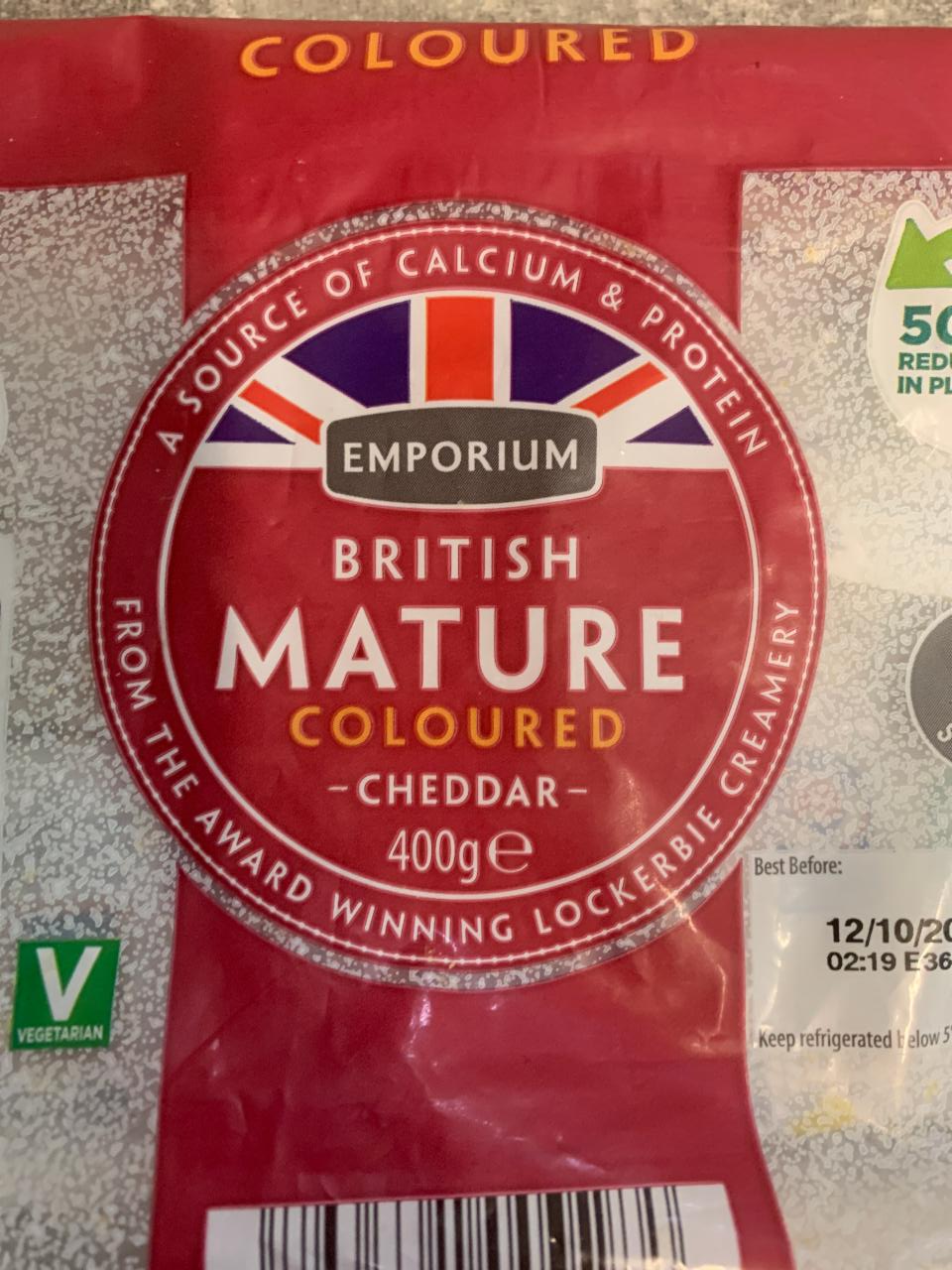 Fotografie - Emporium Coloured British mature cheddar
