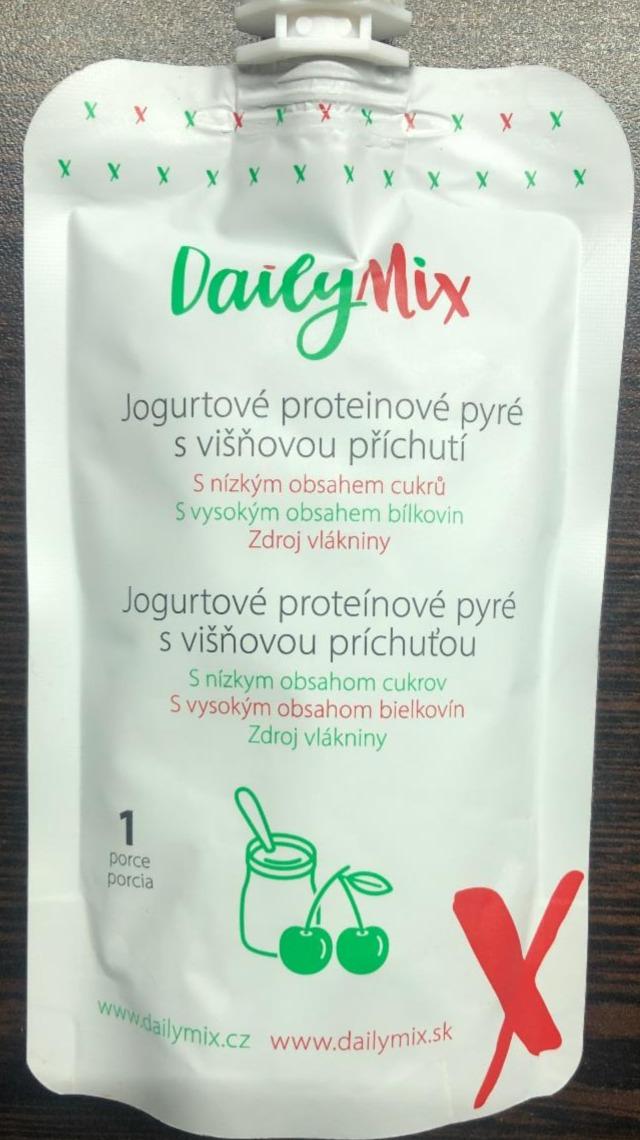 Fotografie - Jogurtové proteinové pyré s višňovou příchutí DailyMix
