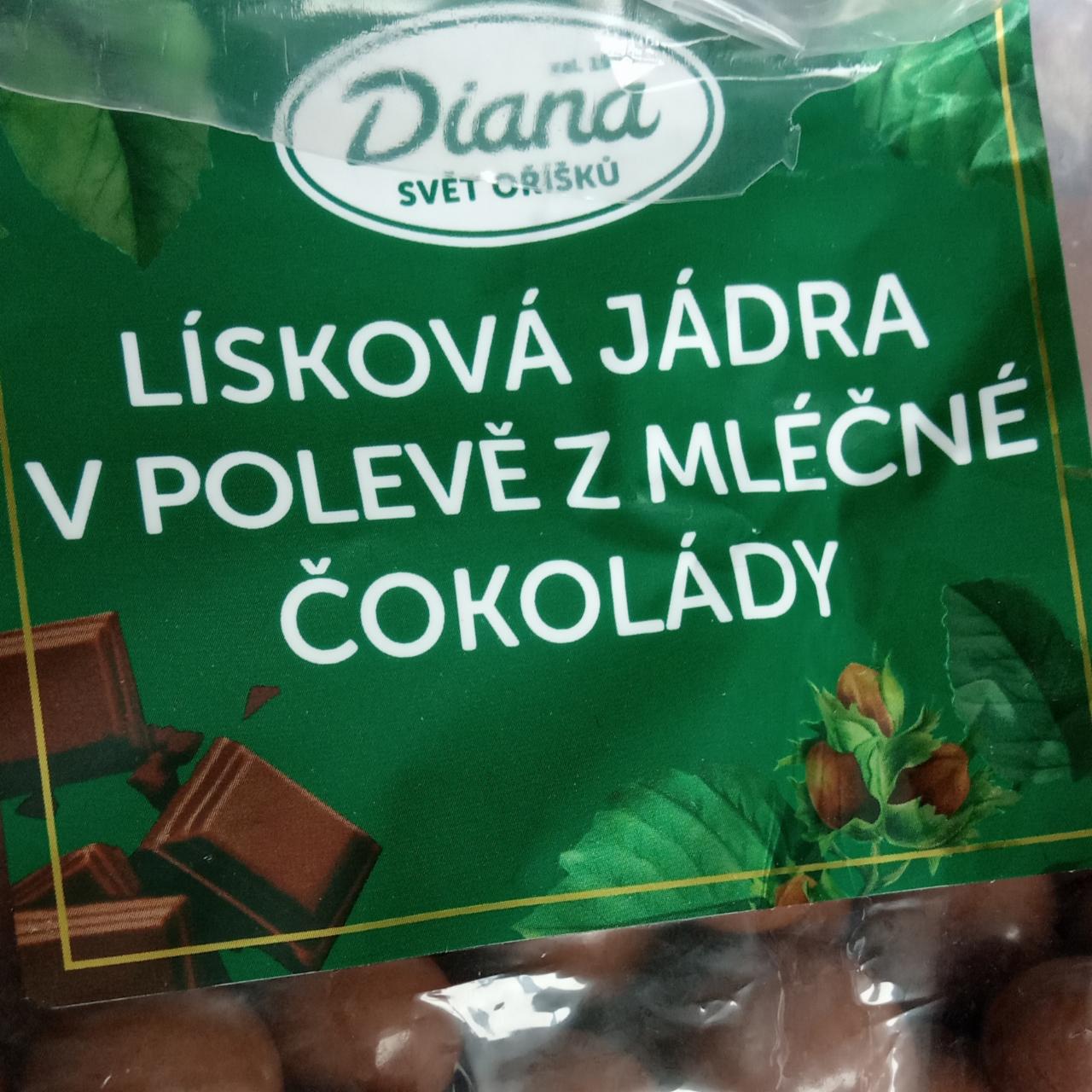 Fotografie - Lísková jádra v polevě z mléčné čokolády Diana Svět oříšků