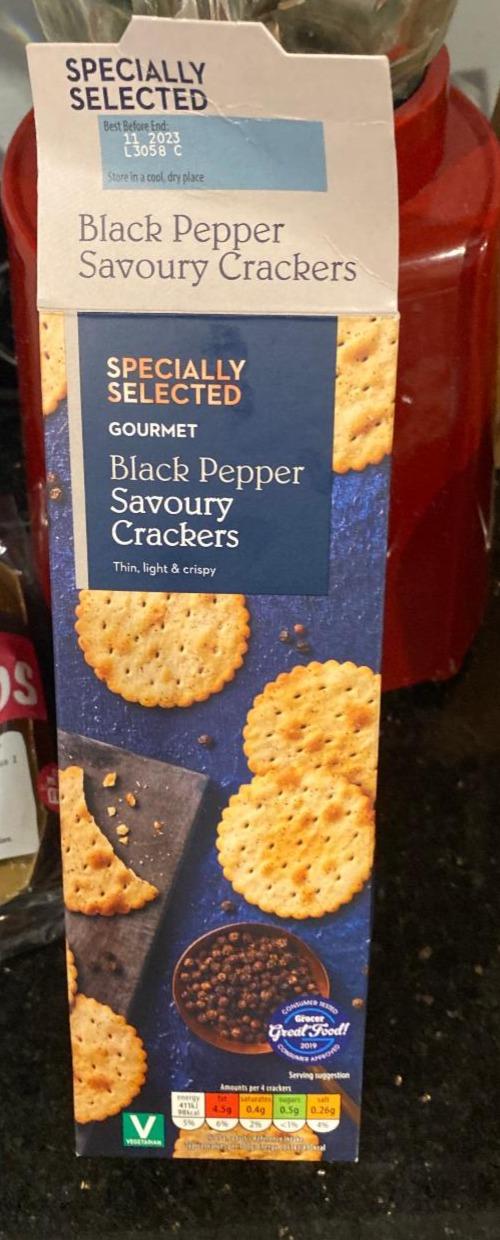 Fotografie - Black pepper savoury crackers Specially selected