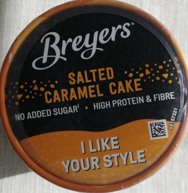 Fotografie - Salted caramel cake 340kcal per tub Breyers