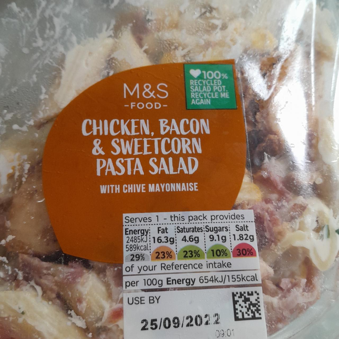 Fotografie - chicken, bacon & sweetcorn pasta salad Marks & Spencer