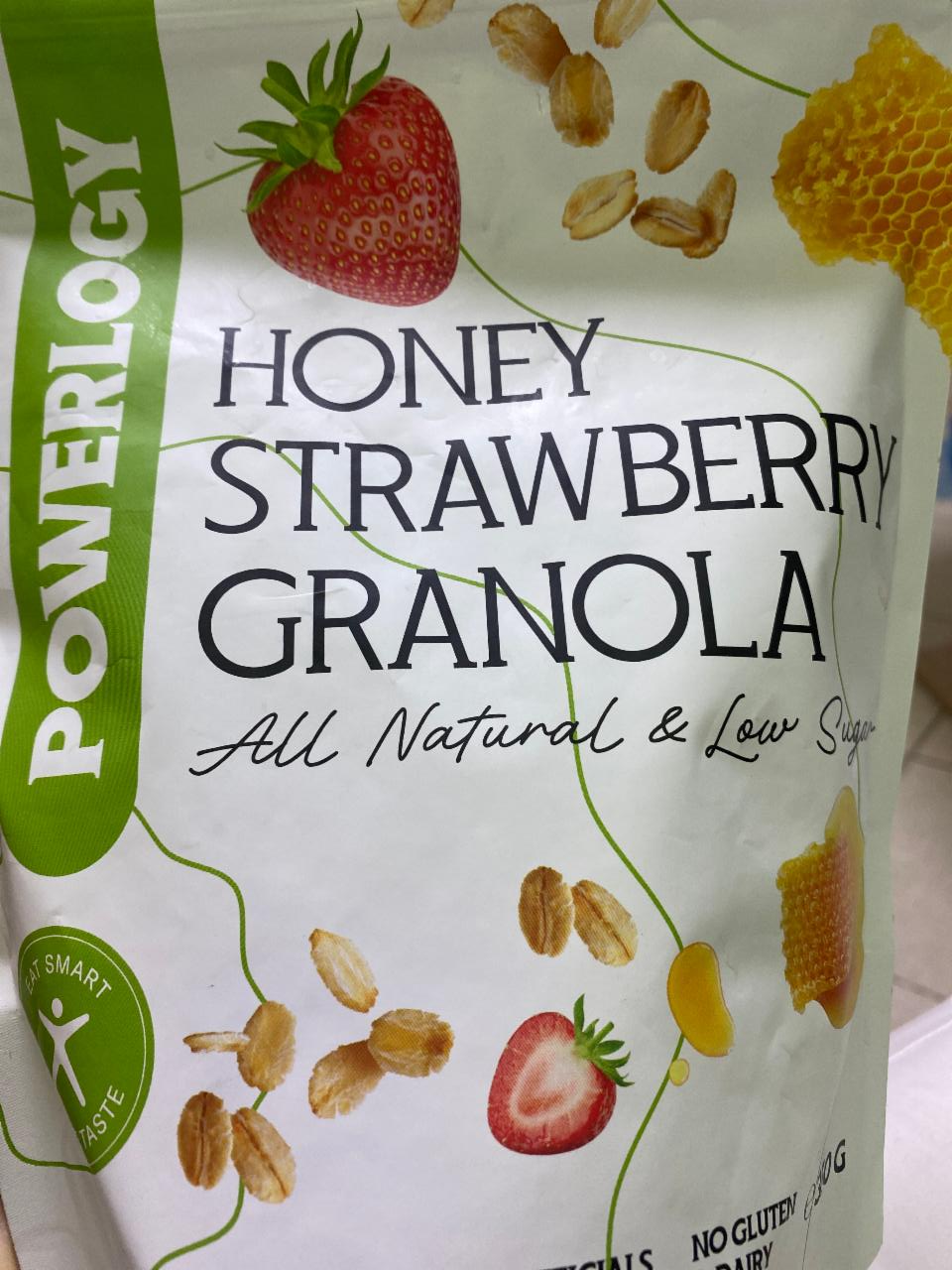 Fotografie - Honey strawberry granola Powerlogy