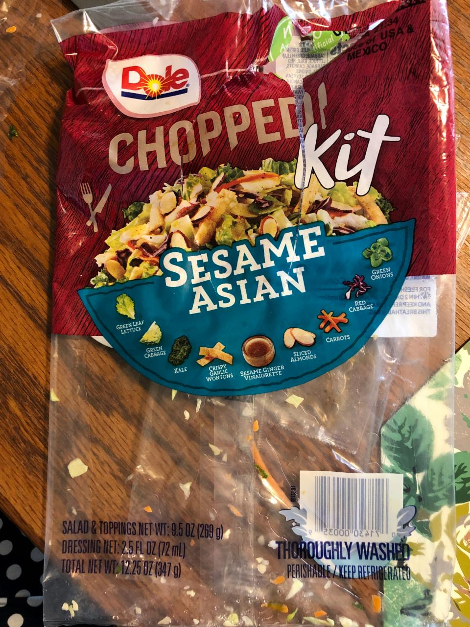 Fotografie - Chopped Sesame Asian salad