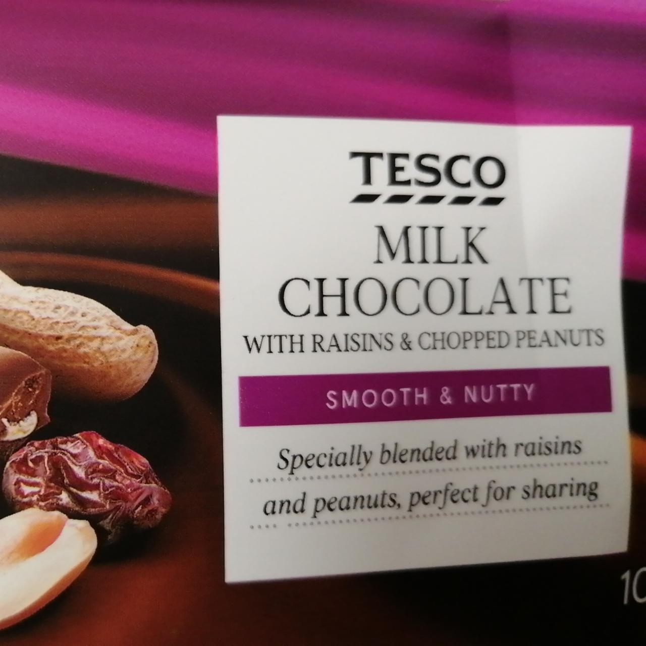 Fotografie - Milk chocolate with raisins & chopped peanuts Tesco