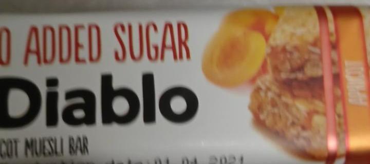 Fotografie - No Added Sugar Apricot Muesli Bar Diablo