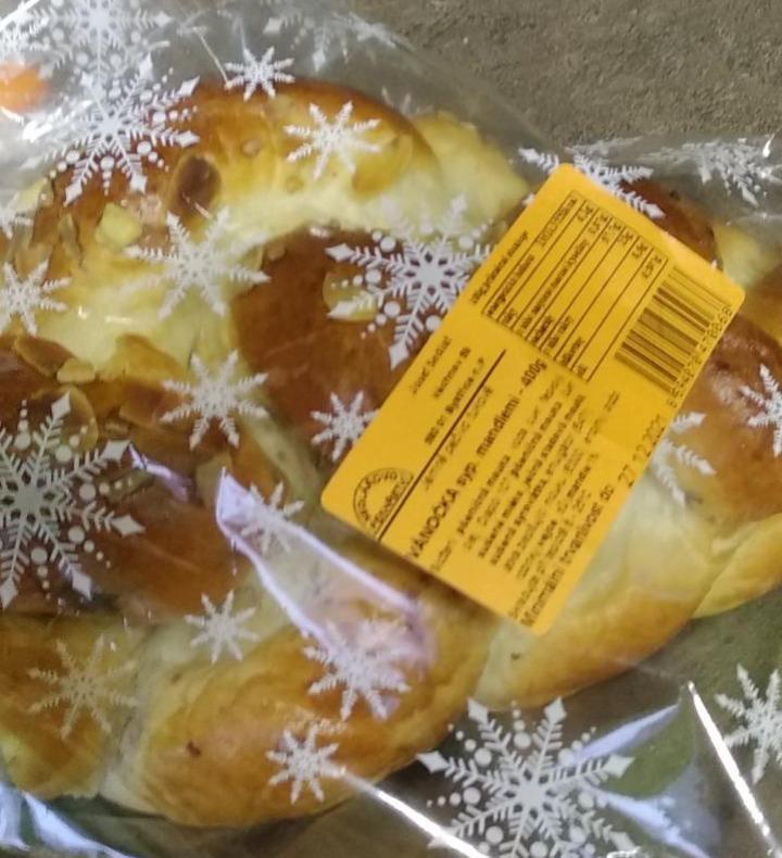Fotografie - Vánočka sypaná mandlemi Sedlářovo pekařství