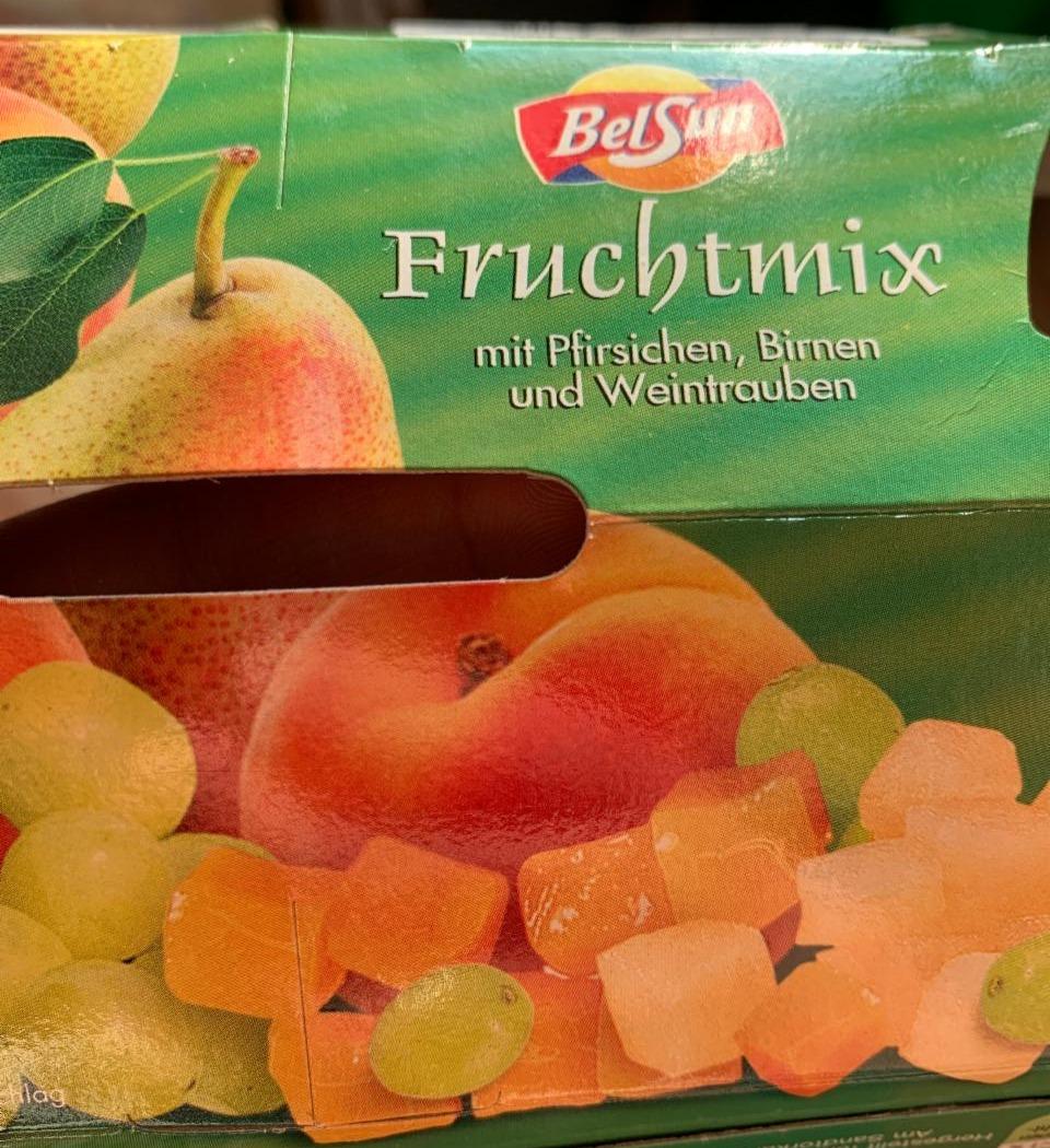 Fotografie - Fruchtmix mit Pfirsichen, Birnen und Weintrauben BelSun