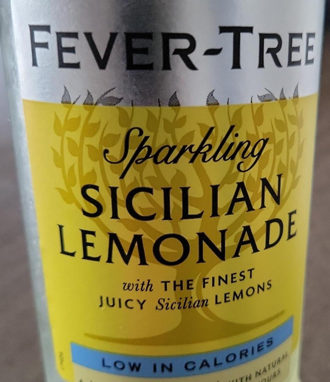 Fotografie - Sparkling Sicilian lemonade with the finest juicy Sicilian lemons Fever-Tree