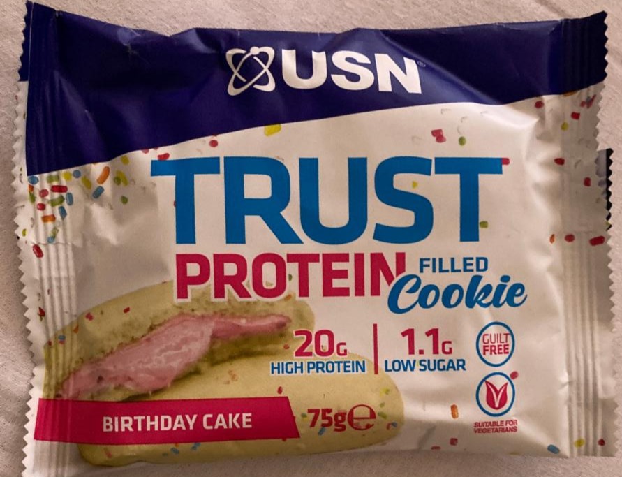 Fotografie - Trust Protein Filled Cookie Birthday Cake USN