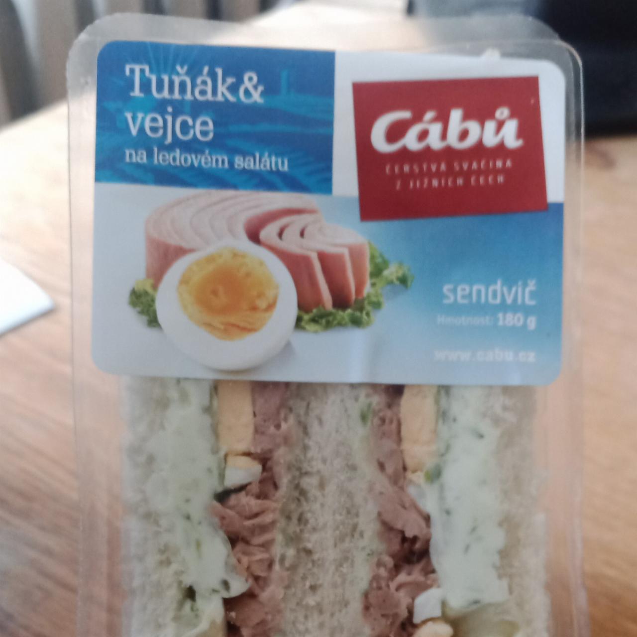 Fotografie - Tuňák & vejce na ledovém salátu sendvič Cábů
