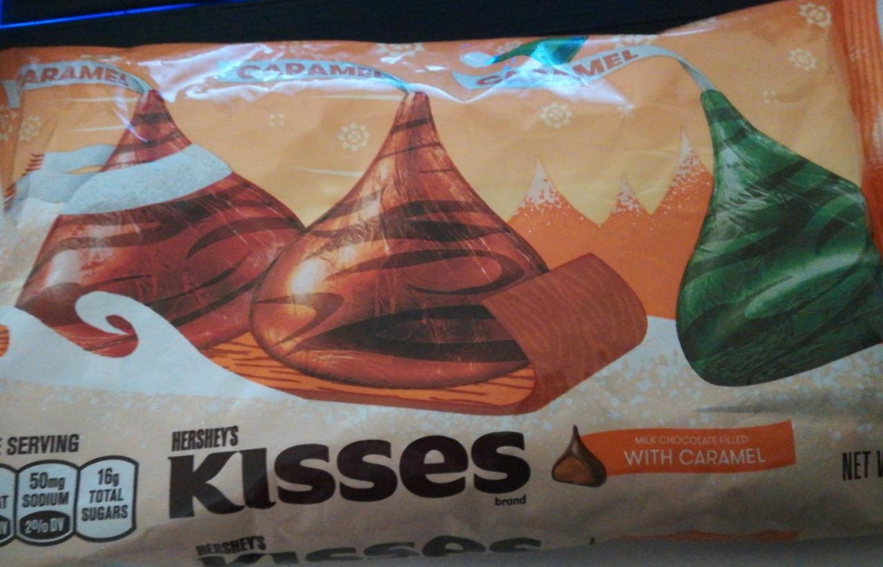 Fotografie - Kisses Milk Chocolates Filled with Caramel Hershey's