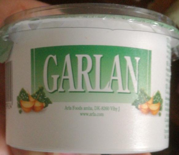 Fotografie - čerstvý sýr česnek a bylinky GARLAN