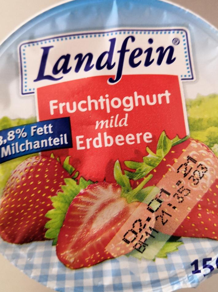 Fotografie - Fruchtjoghurt mild Erdbeere 3,8% Fett Landfein