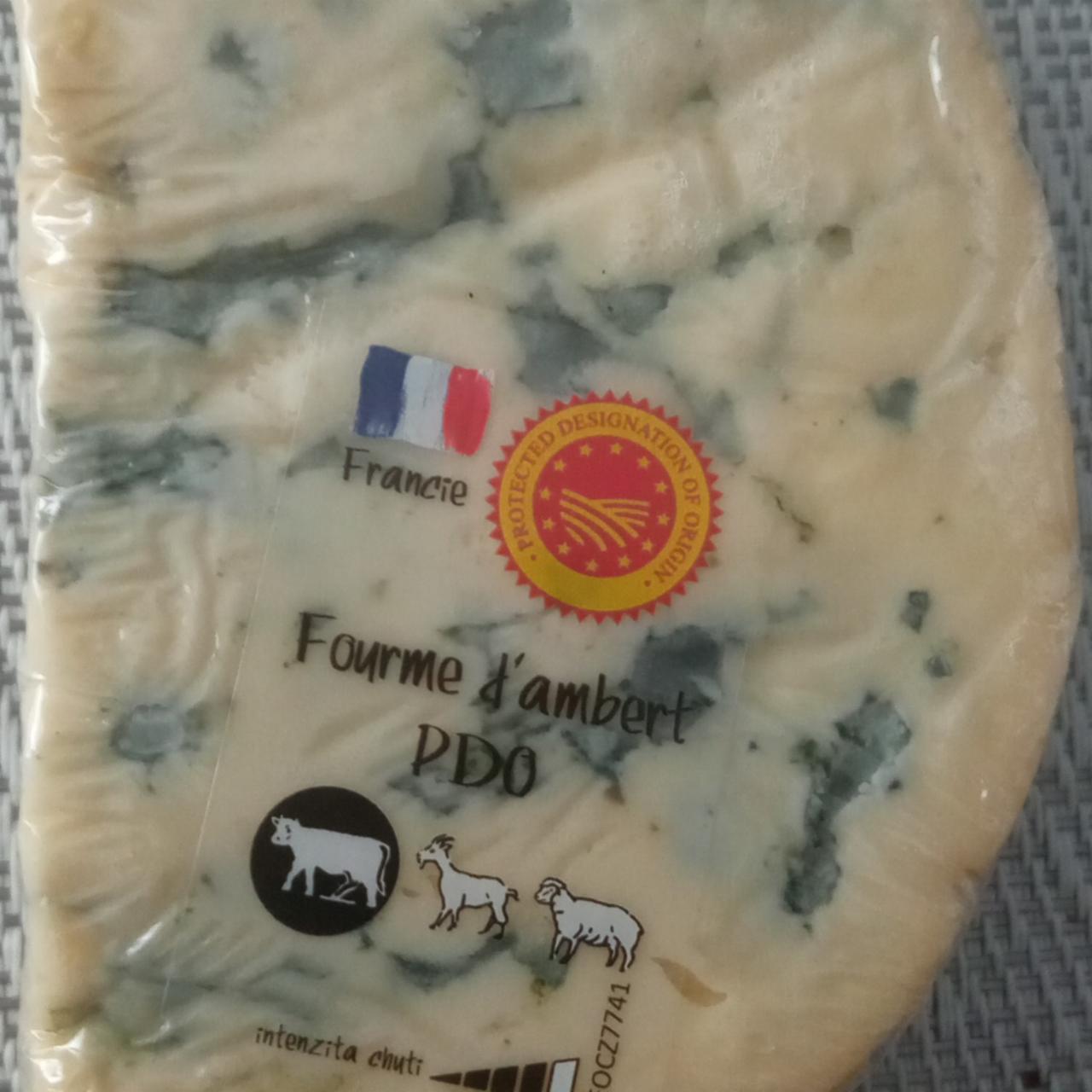 Fotografie - Fourme d´Ambert zrající sýr s modrou plísní Kaufland