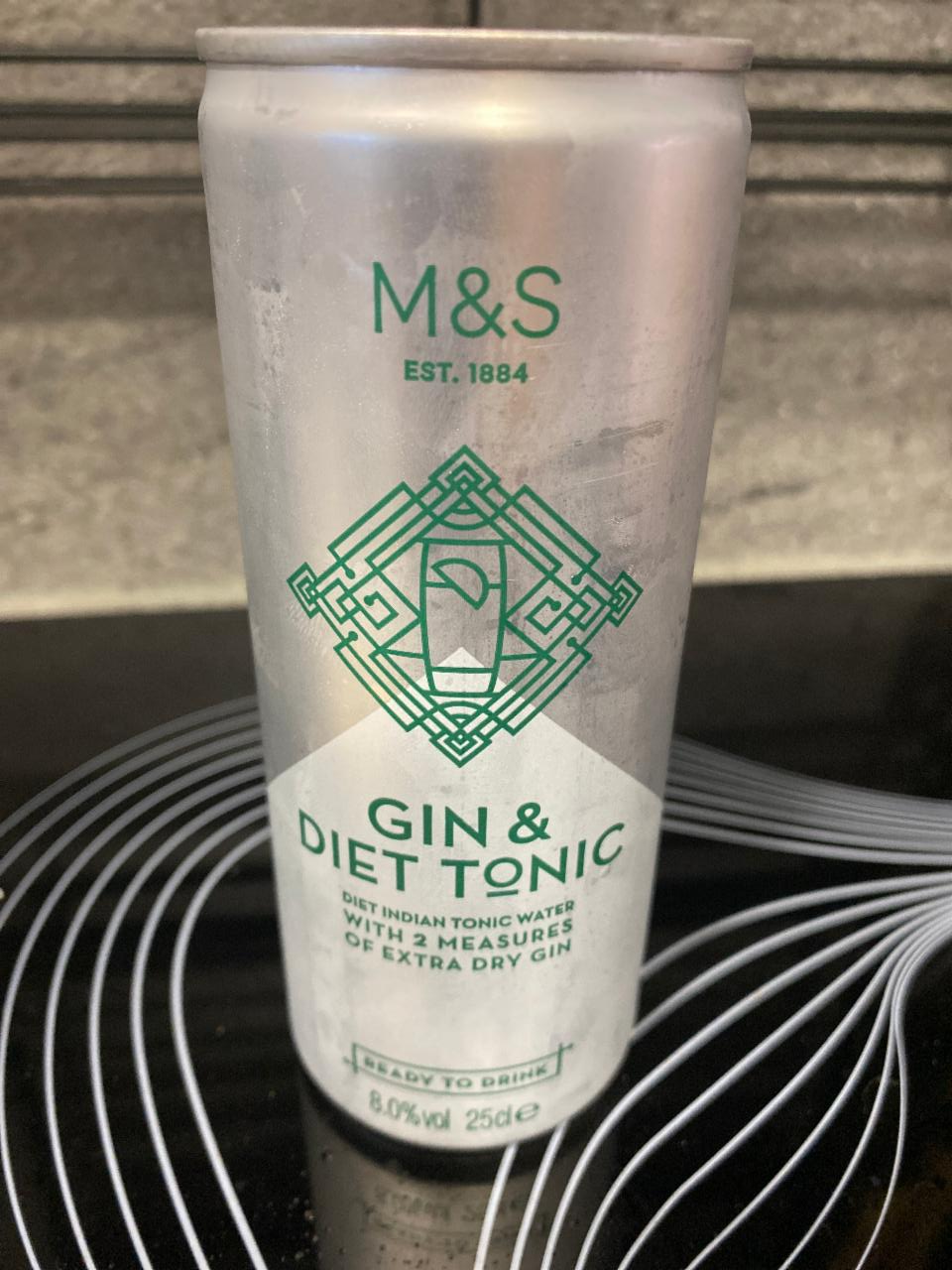 Fotografie - gin and diet tonic M&S