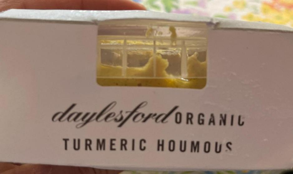 Fotografie - Organic turmeric houmous Daylesford