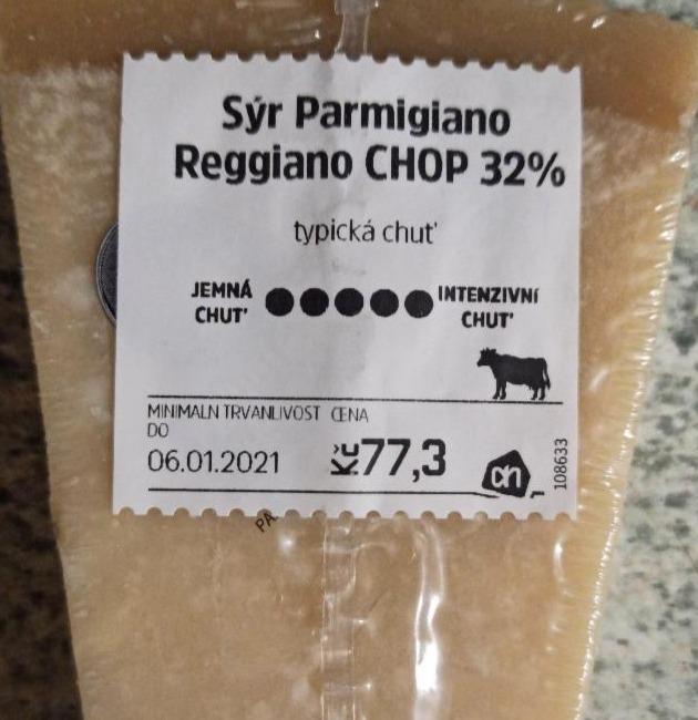 Fotografie - sýr Parmigiano Reggiano Chop 32%
