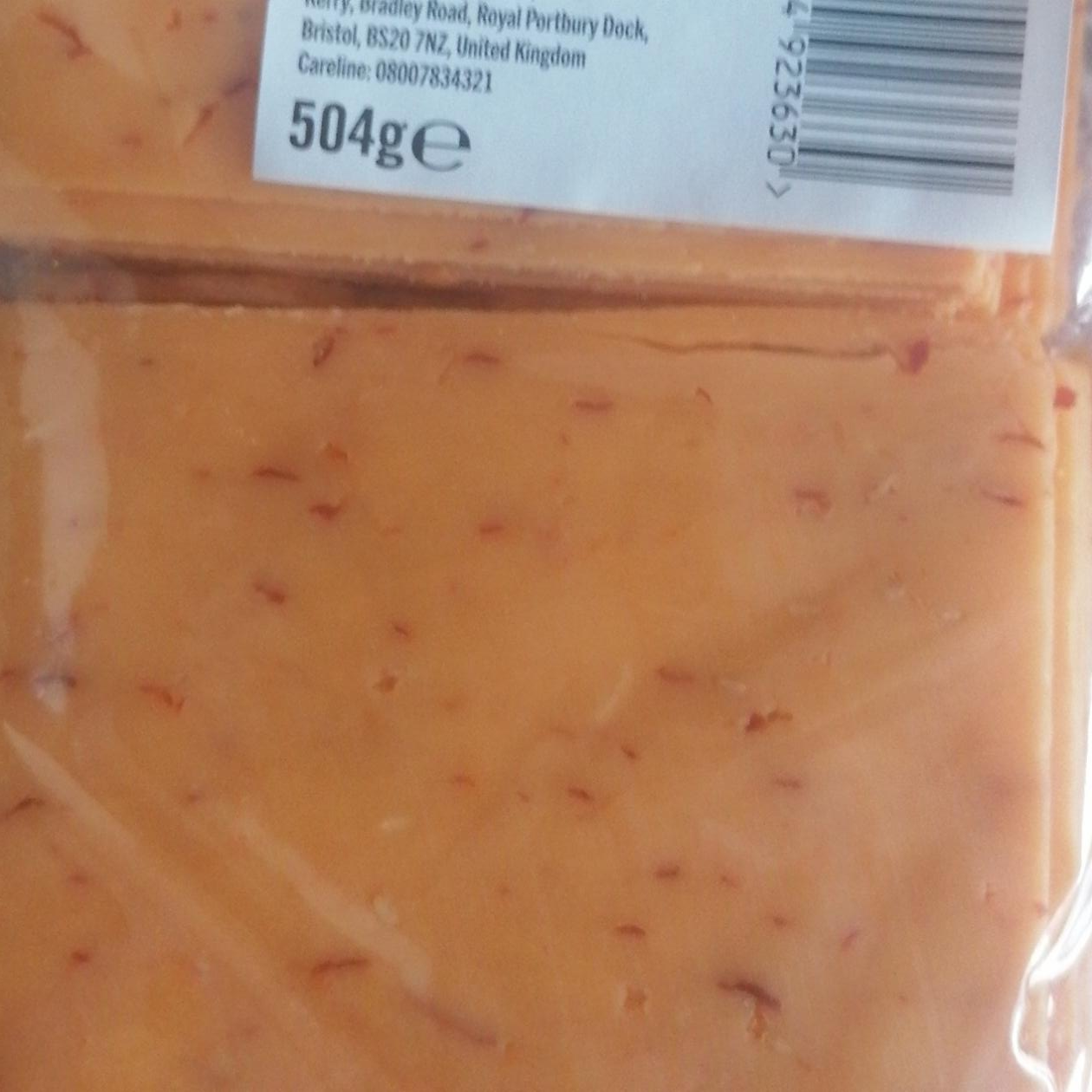 Fotografie - Sliced Red Cheddar with Chilli
