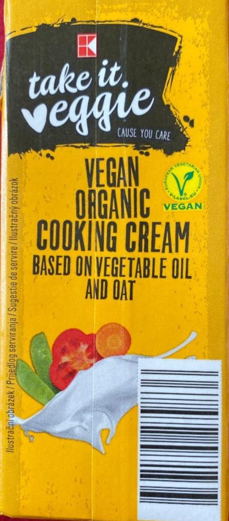 Fotografie - Vegan organic cooking cream based on vegetable oil and oat Take it Veggie