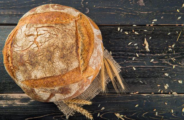 Fotografie - chléb domácí kváskový, pšenično žitný
