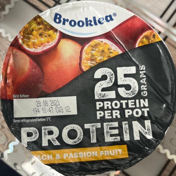 Fotografie - 25g Protein Peach & Passionfruit Yogurt Pouch Brooklea
