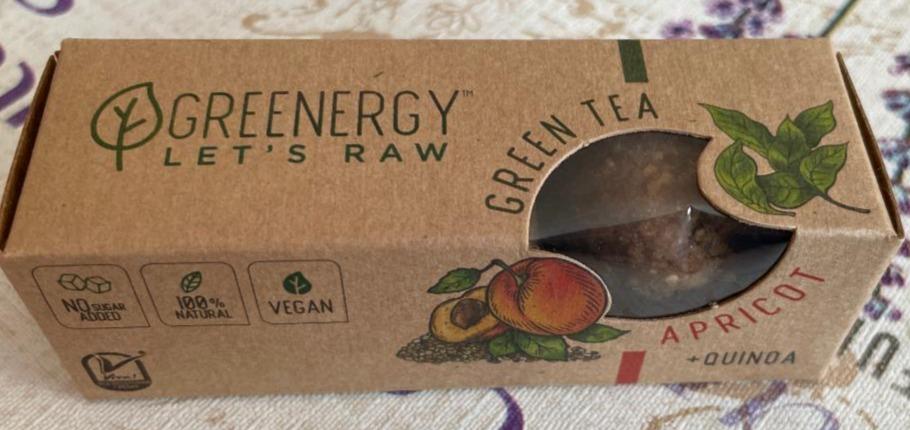 Fotografie - raw balls se zeleným čajem a meruňkou