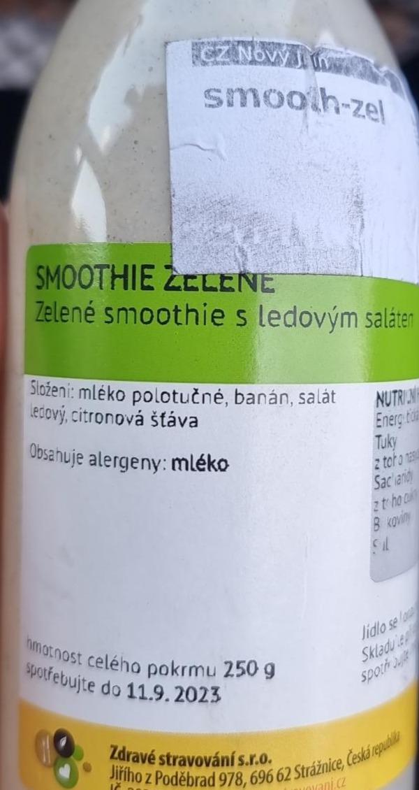 Fotografie - zelené smoothie s ledovým salátem Zdravé stravování