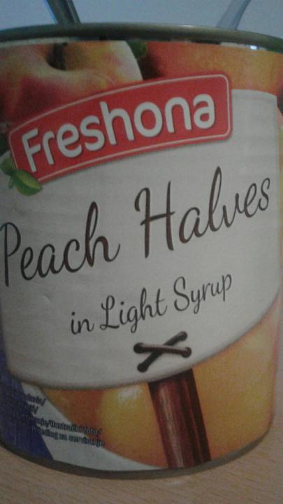 Fotografie - Peach Halves in Light Syrup Freshona