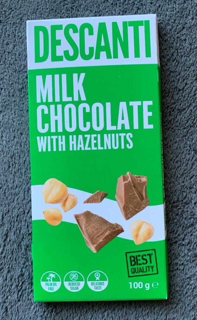Fotografie - Milk Chocolate with hazelnuts Descanti