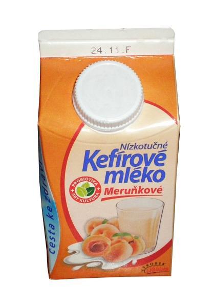 Fotografie - kefírové mléko nízkotučné meruňkové Mlékárna Valašské Meziříčí