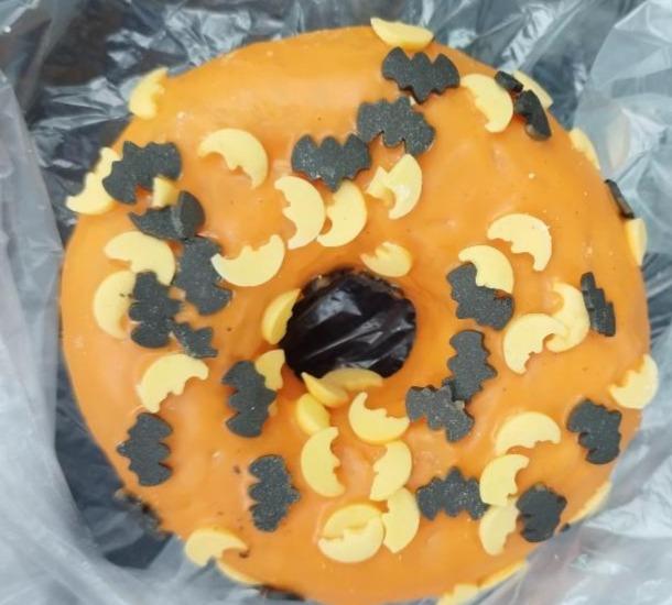 Fotografie - Donut oranžový Halloween Tesco