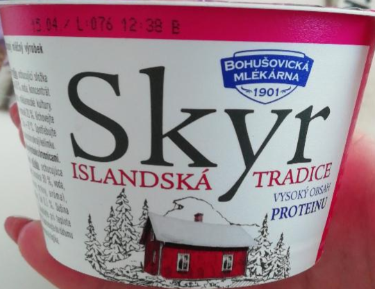 Fotografie - Skyr brusinka islandská tradice Bohušovická mlékárna