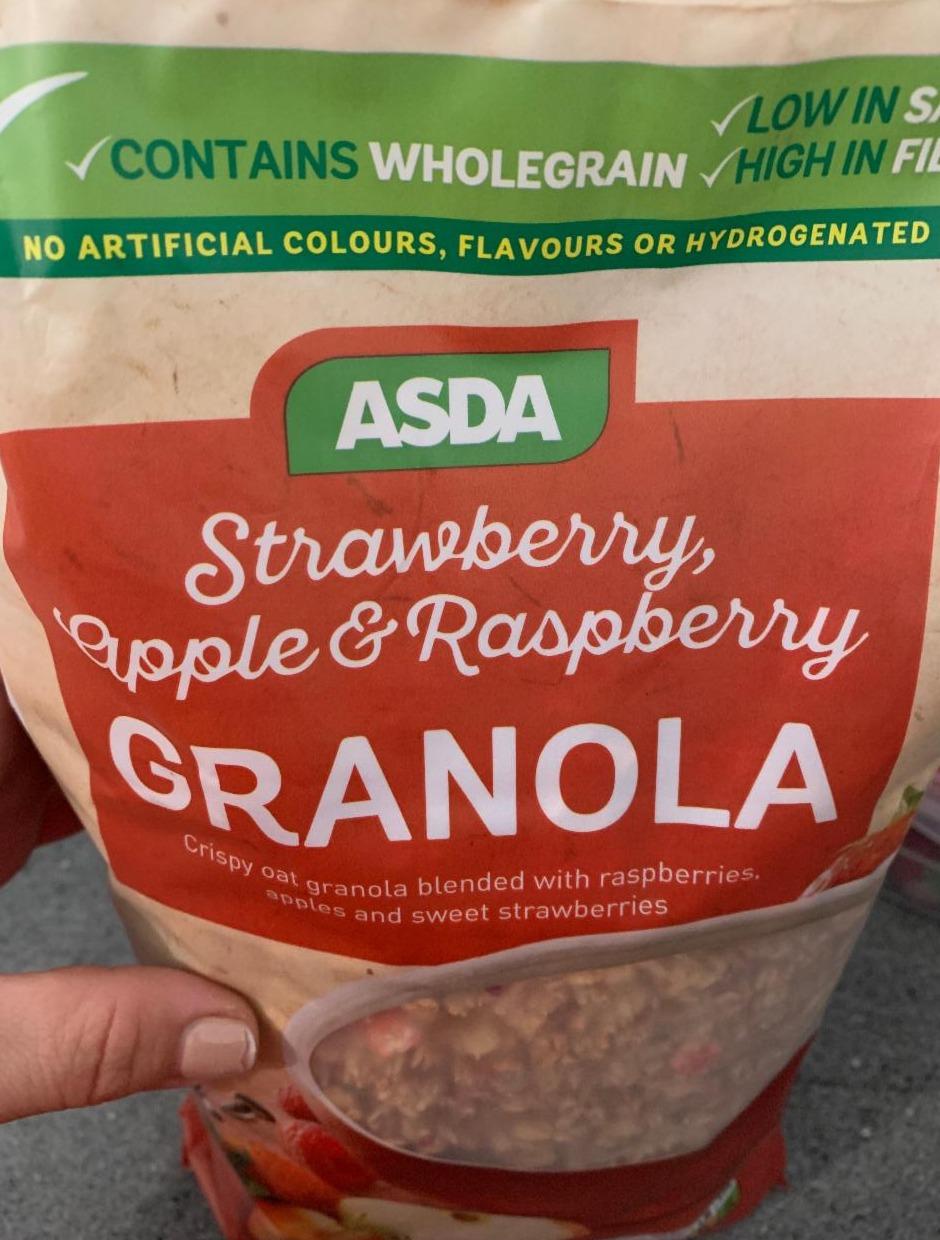 Fotografie - Strawberry, Apple & Raspberry Granola Asda