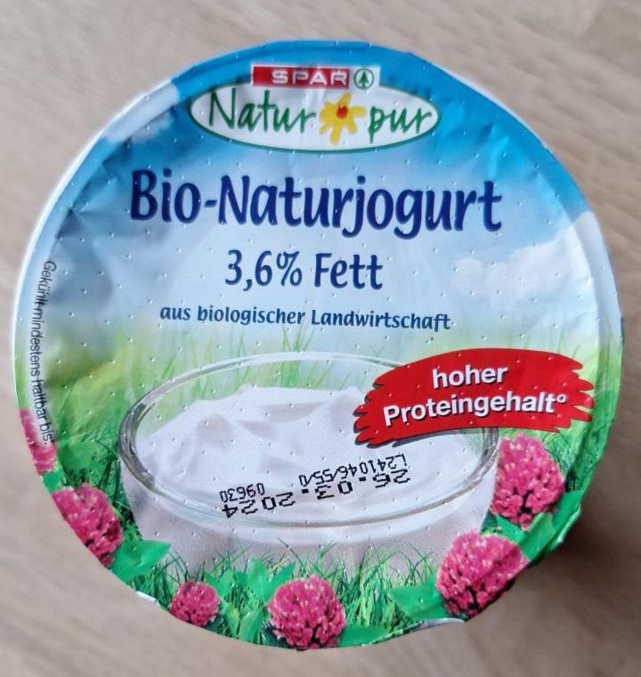Fotografie - Natur jogurt aus pasteurisierter Milch mit 3,6 % Fett