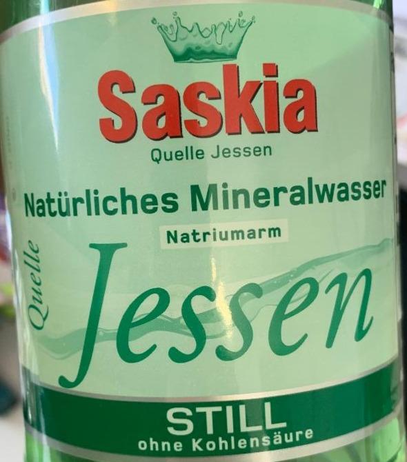 Fotografie - Natürliches Mineralwasser Jessen still Saskia