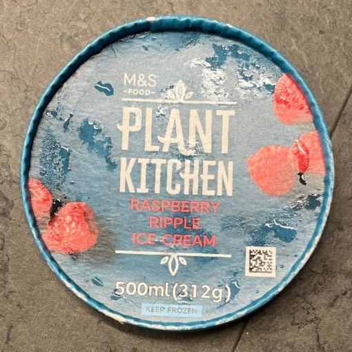 Fotografie - Plant Kitchen Raspberry Ripple Ice Cream M&S Food